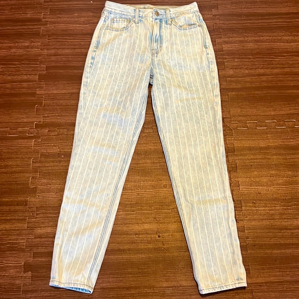 Stripe American Eagle mom jeans
